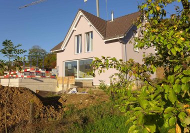 Nachhaltiges Eigenheim zum Traumpreis: 5½-Zimmer-Einfamilienhäuser, freistehend